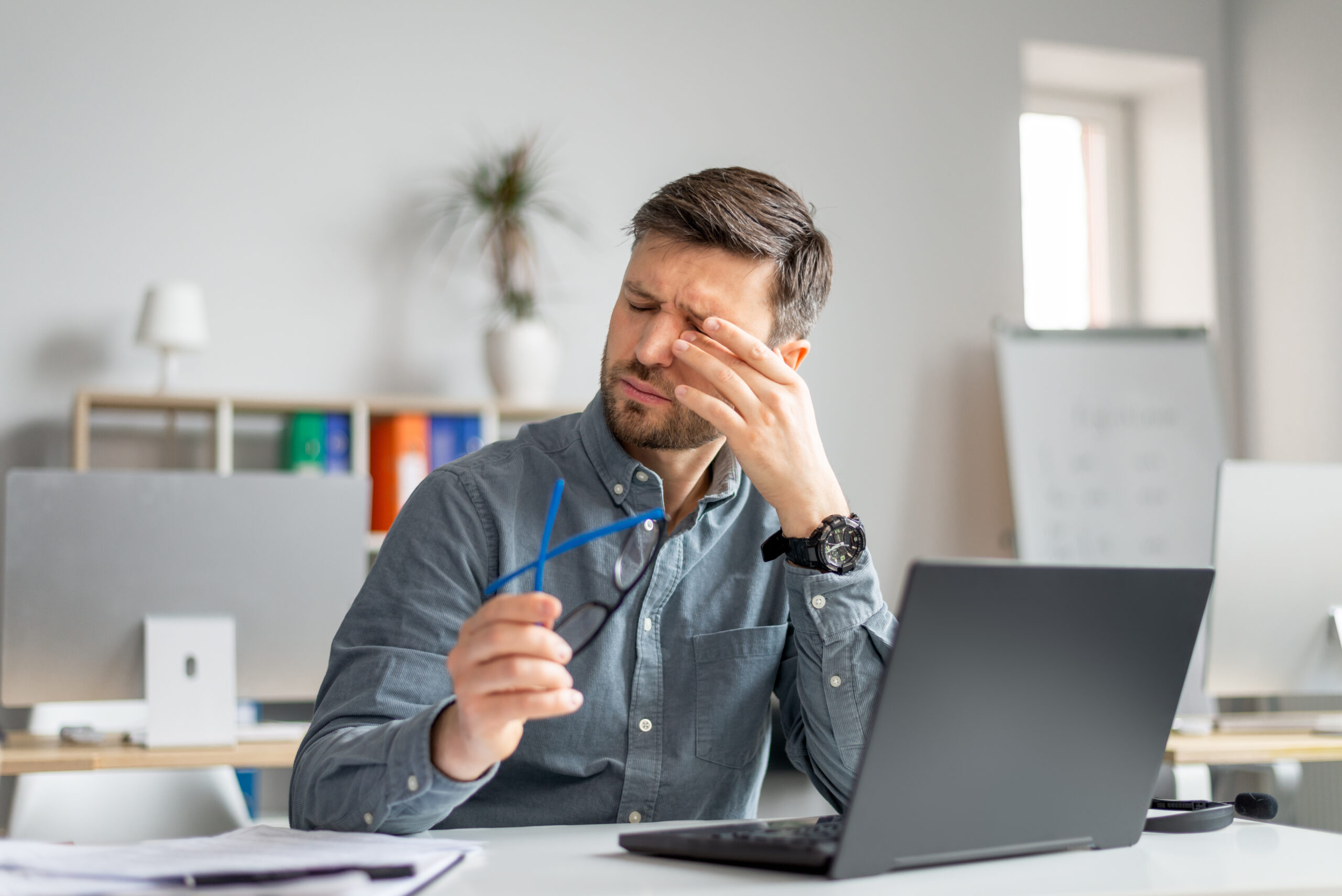 AdobeStock 502026547 scaled - Karns Vision Center